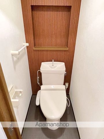 ＪＲ東海道本線 浜松駅 バス乗車時間：38分 最寄りバス停で下車 徒歩6分 3階建 築31年のトイレ写真