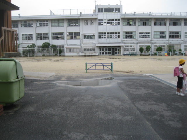 小学校　住道北小学校（小学校）まで592m