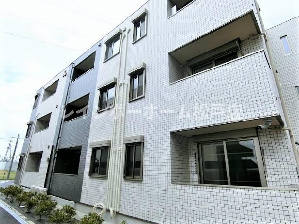 建物外観　外観は落ち着いています