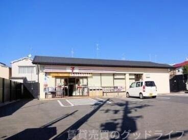 コンビニ　セブンイレブン深草大亀谷店（コンビニ）まで444m