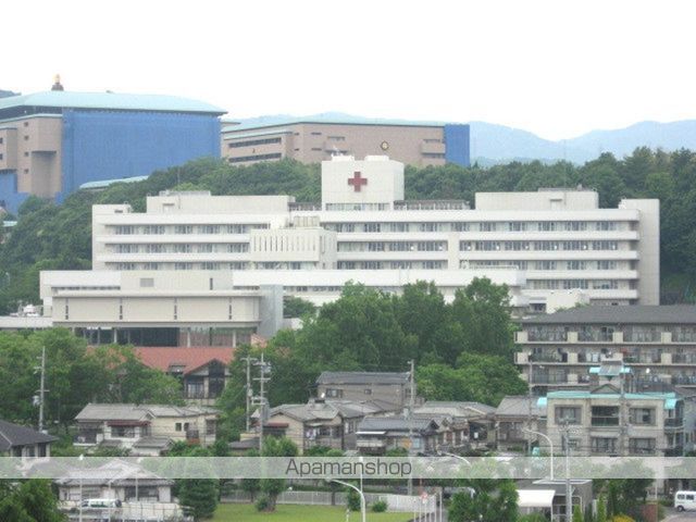 病院　高槻赤十字病院（病院）まで816m