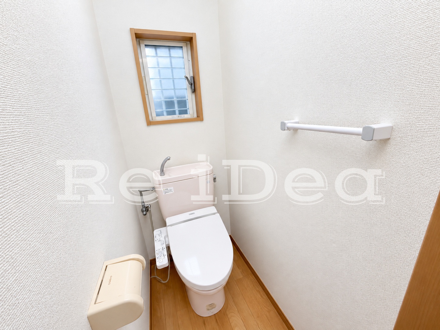 狛江市猪方2丁目戸建のトイレ写真