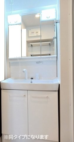 洗面設備　コンパクトで使いやすい洗面所