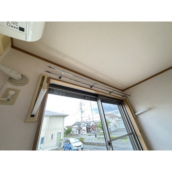 その他設備　室内物干し