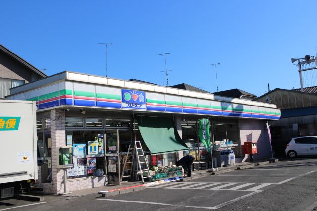 コンビニ　スリーエフ（コンビニ）まで520m