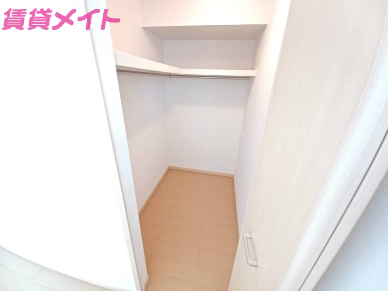 収納　同型タイプ画像