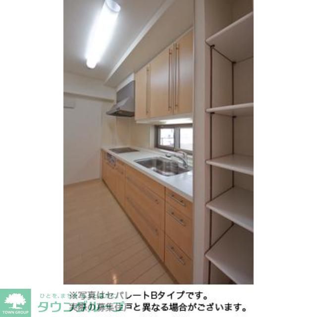 キッチン　※写真は同タイプ住戸です。