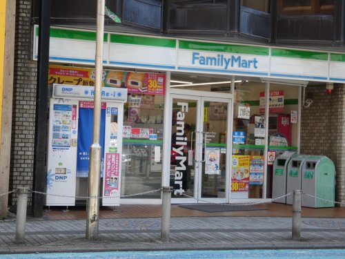 コンビニ　ファミリーマート（コンビニ）まで279m