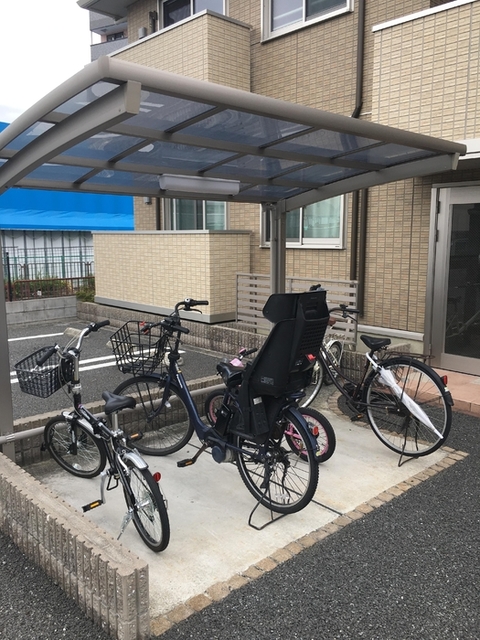 ＪＲ片町線 鴻池新田駅 徒歩18分 2階建 築16年の外観写真