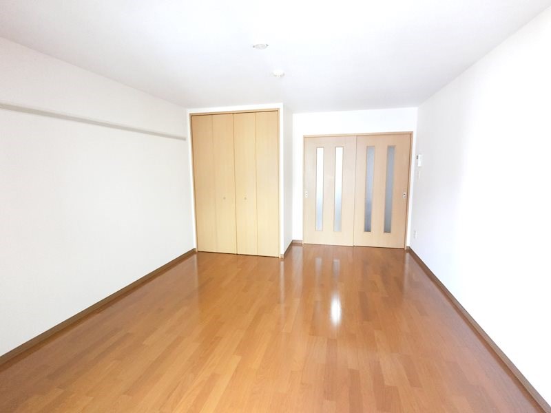 居室・リビング　フローリング仕様の綺麗なお部屋です。
