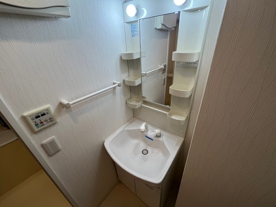 洗面設備　※別部屋の写真です
