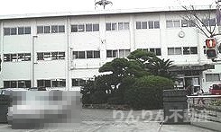 小学校　八万小学校（小学校）まで492m