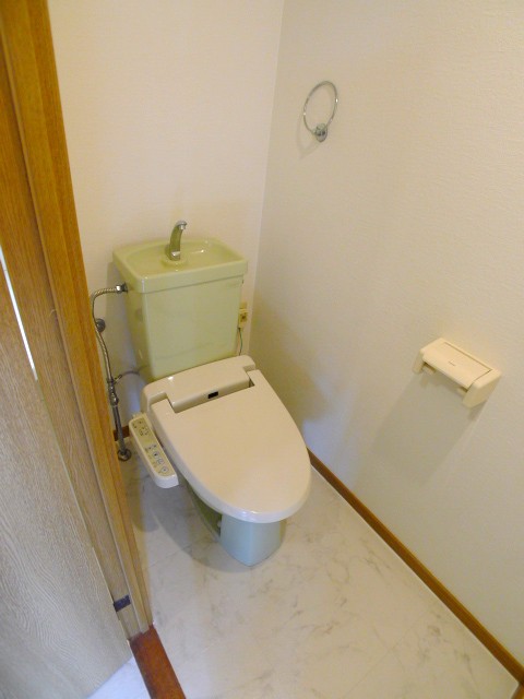 地下鉄東山線 池下駅 徒歩3分 10階建 築31年のトイレ写真