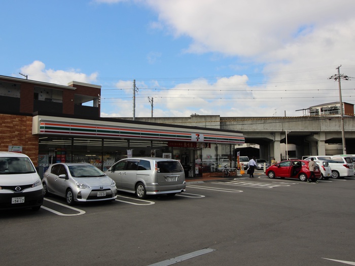 ラヴィアン高井田の周辺写真