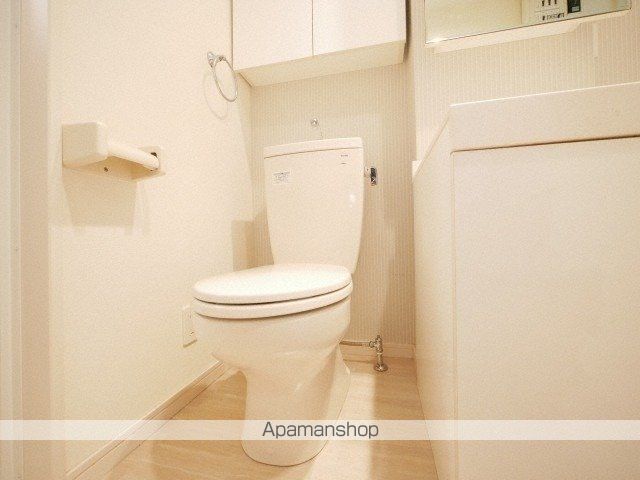 地下鉄七隈線 渡辺通駅 徒歩15分 2階建 築16年のトイレ写真