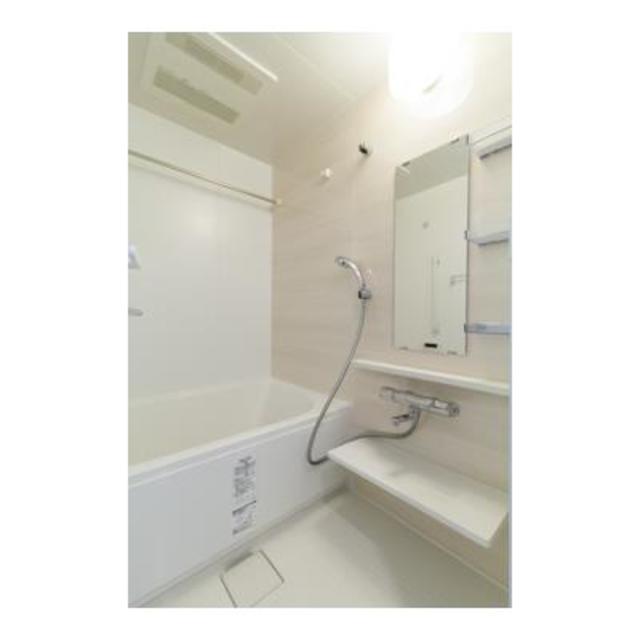 バス・シャワールーム　※写真は同タイプ住戸です。