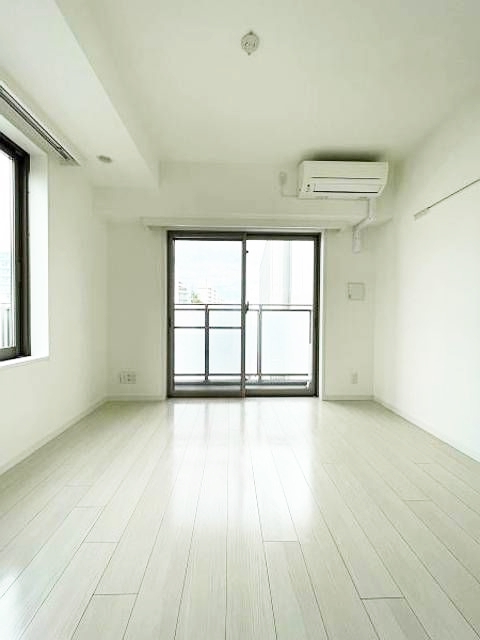 居室・リビング　【横浜駅徒歩圏、人気分譲マンション♪】住環境良好おすすめ！