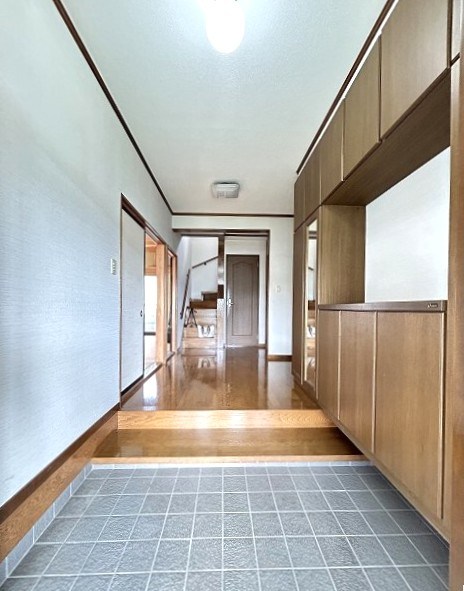 竹原戸建の玄関写真