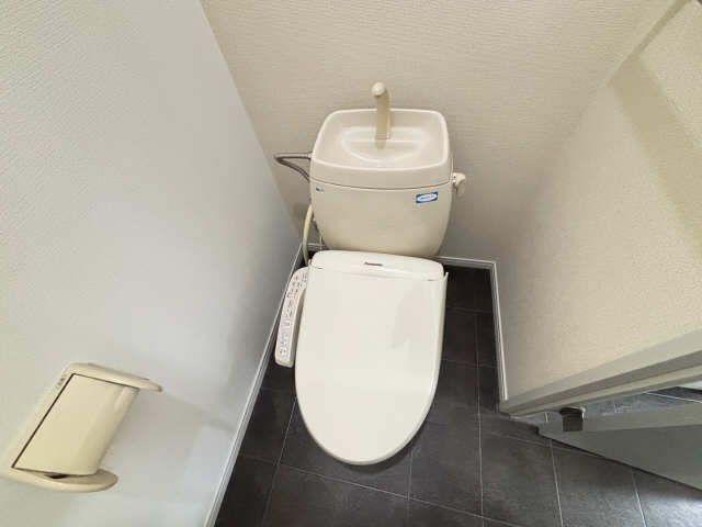 ウィンダミアBのトイレ写真