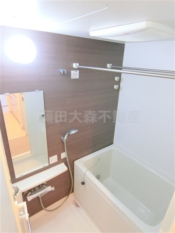 バス・シャワールーム　浴室乾燥機と追焚付のお風呂