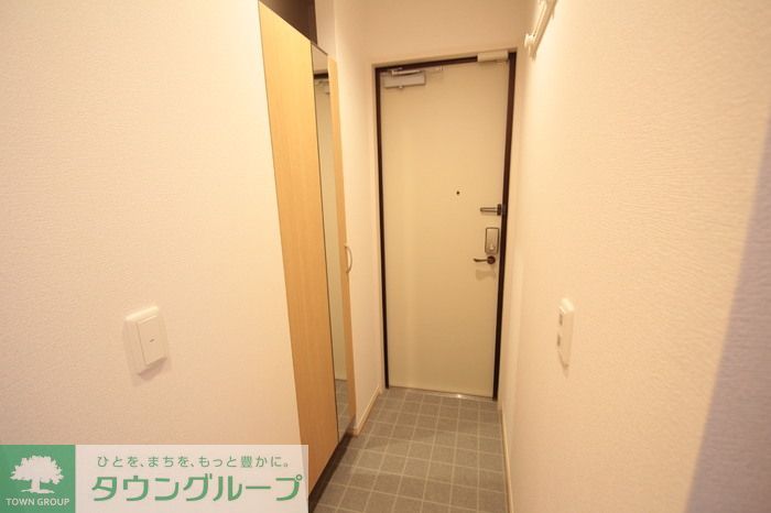 つくばエクスプレス 六町駅 徒歩7分 3階建 築9年の玄関写真