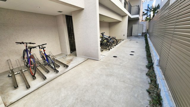 プライムメゾン西早稲田の外観写真