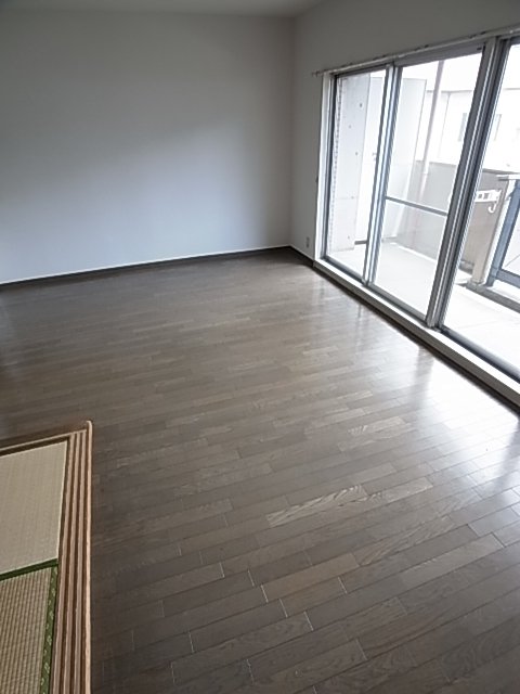 パレ清水が丘の居間写真