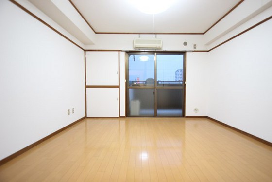 居室・リビング　※他のお部屋の写真です