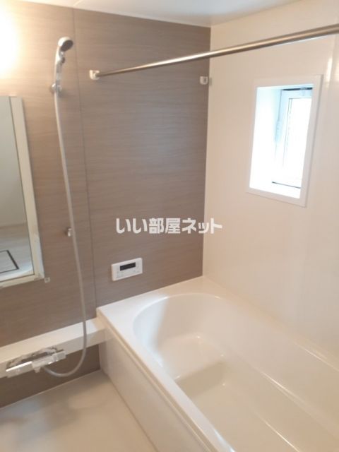 三国ヶ丘residenceB棟の風呂写真