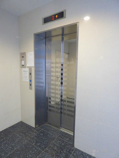 エントランス　エレベーター☆