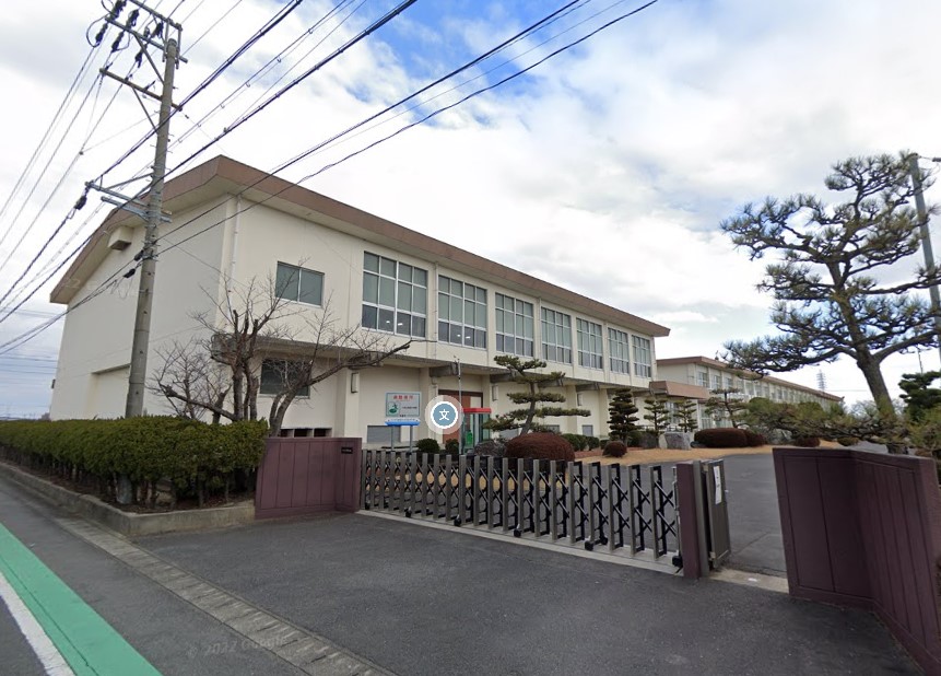 小学校　弥富市立十四山西部小学校（小学校）まで613m