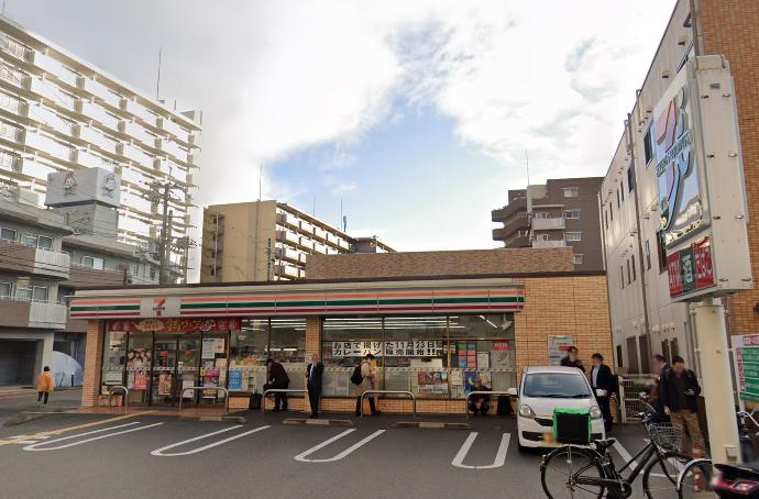 コンビニ　セブン-イレブン 西宮津門大塚町店（コンビニ）まで166m