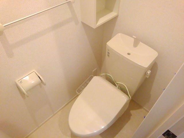 トイレ　清潔感のあるトイレです