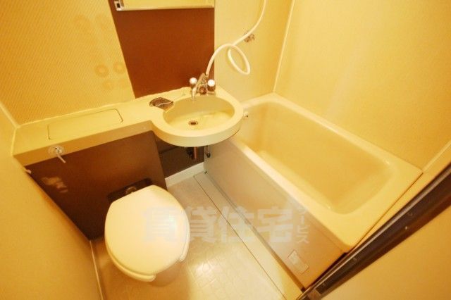 地下鉄御堂筋線 中津駅 徒歩11分 6階建 築42年の風呂写真