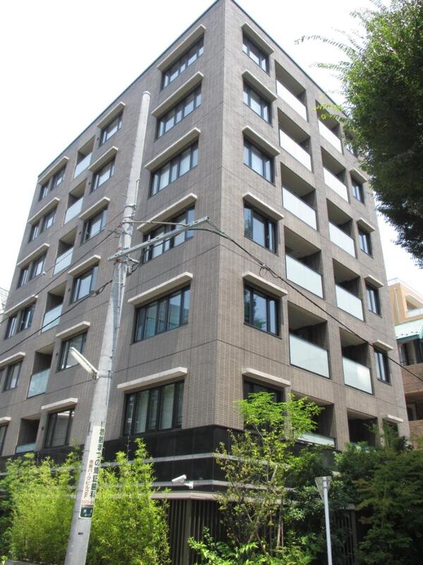 東京メトロ千代田線 赤坂駅 徒歩7分 築16年
