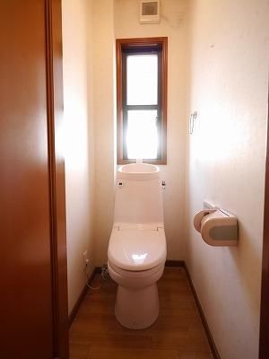 別所2丁目貸家のトイレ写真