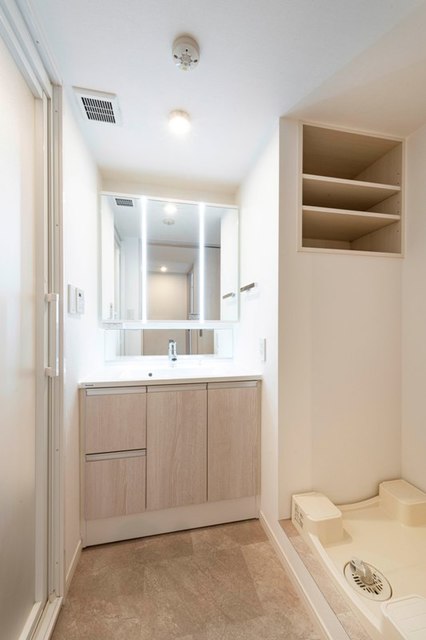 洗面設備　※写真は同タイプ住戸です。