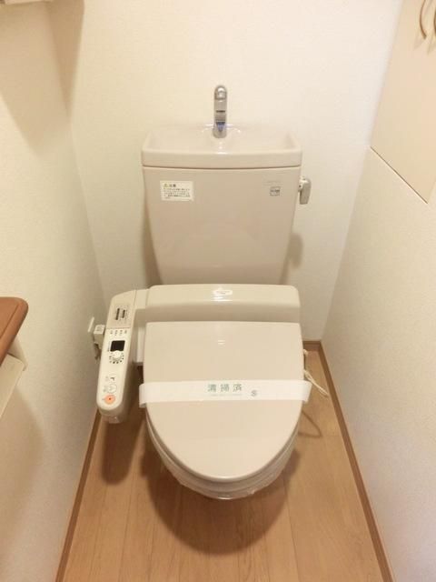 トイレ　洗浄機能付きトイレ