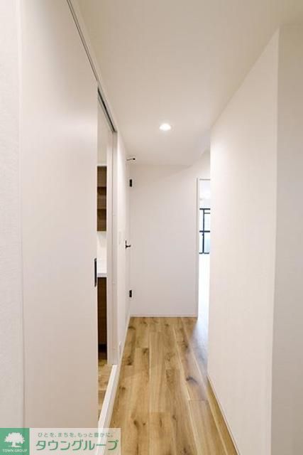 玄関　※写真は同タイプ住戸です。