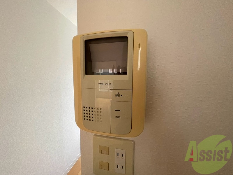 セキュリティ　インターホンです。オートロック付きで安心のマンションです。