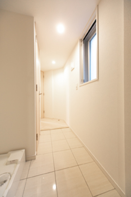 玄関　※写真は同タイプ住戸です。