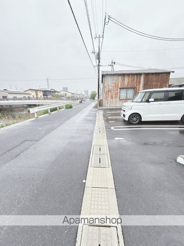 その他　前面道路（その他）まで10m