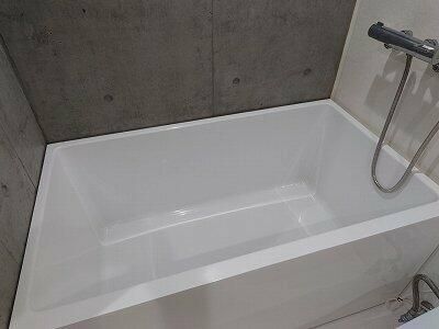 バス・シャワールーム　コンパクトで使いやすいお風呂です