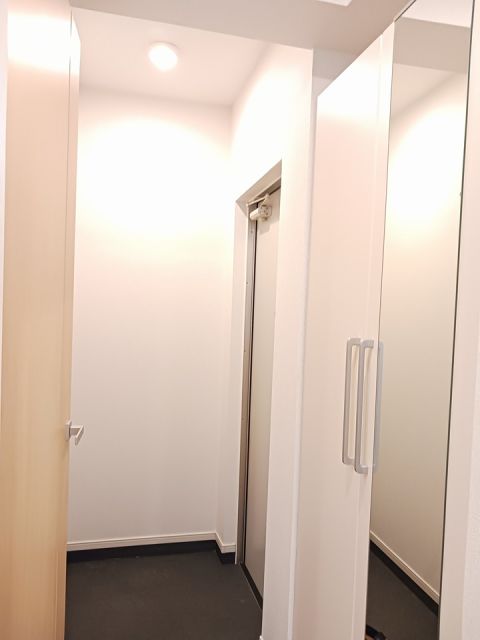 フレスクーラの玄関写真