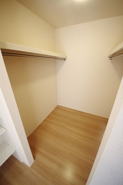 収納　★お洋服はこちらへ★