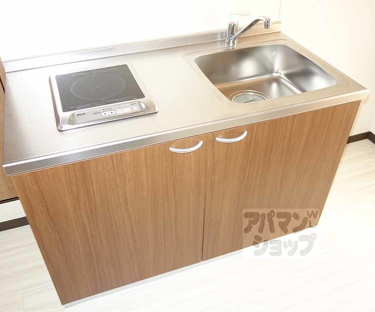 GARNET RESIDENCE MIYAのキッチン写真