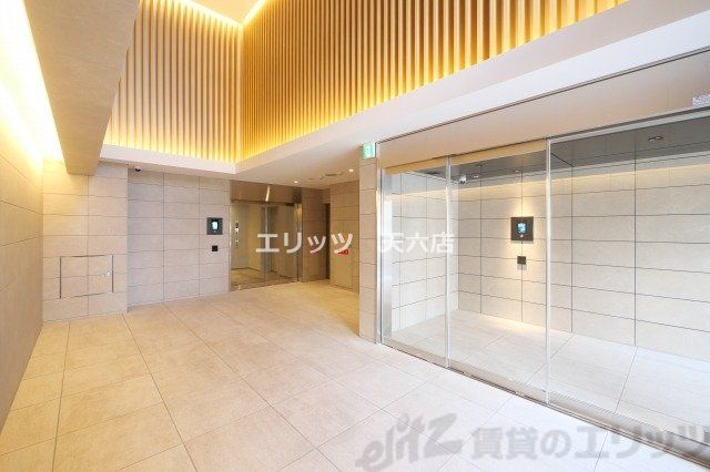 エントランス　エントランス