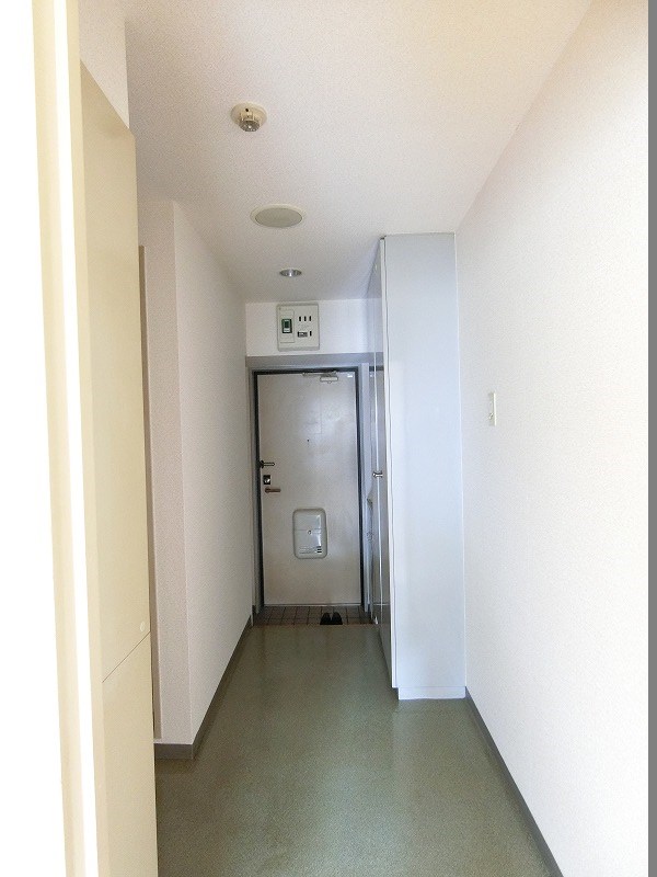 玄関　別部屋写真