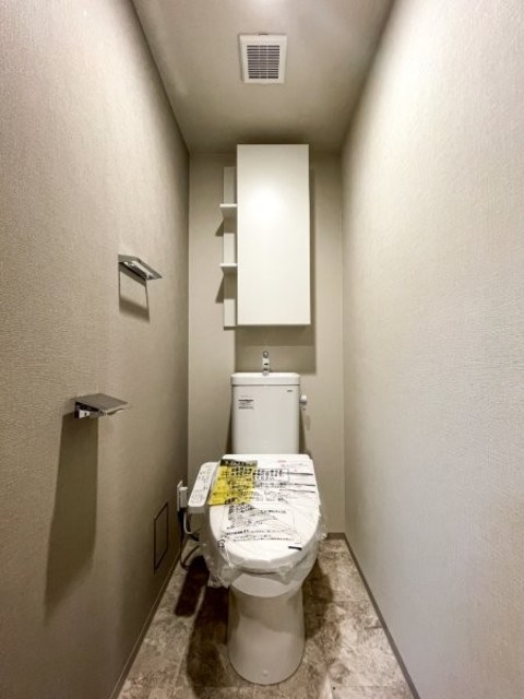 トイレ　※写真は同タイプ住戸です。