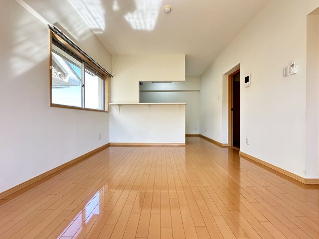 とさでん交通後免線 知寄町二丁目駅 徒歩2分 3階建 築23年の居間写真